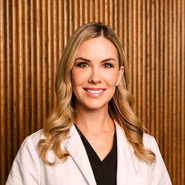 Natalie Yingling, FNP-C is an Aesthetic Nurse Practitioner at Viva Day Spa + Med Spa in Austin, Texas who provides Botox, dermal filler and PRP microneedling services.